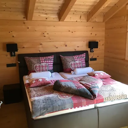 Blockhaus Grünes Herz *